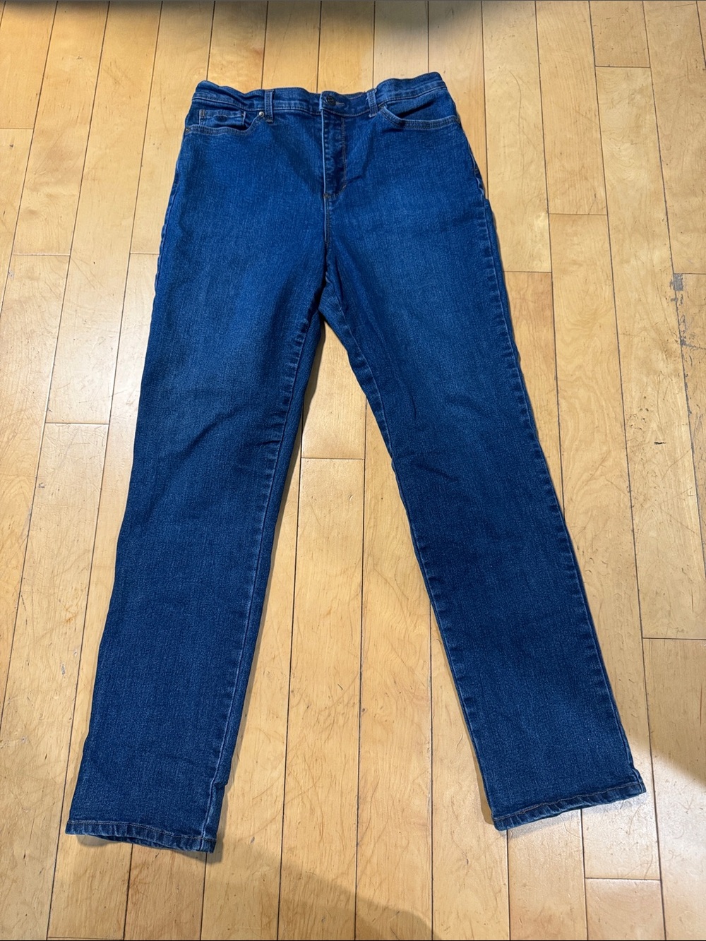 Gloria Vanderbilt Classic Straight Leg Jeans in Dark Blue